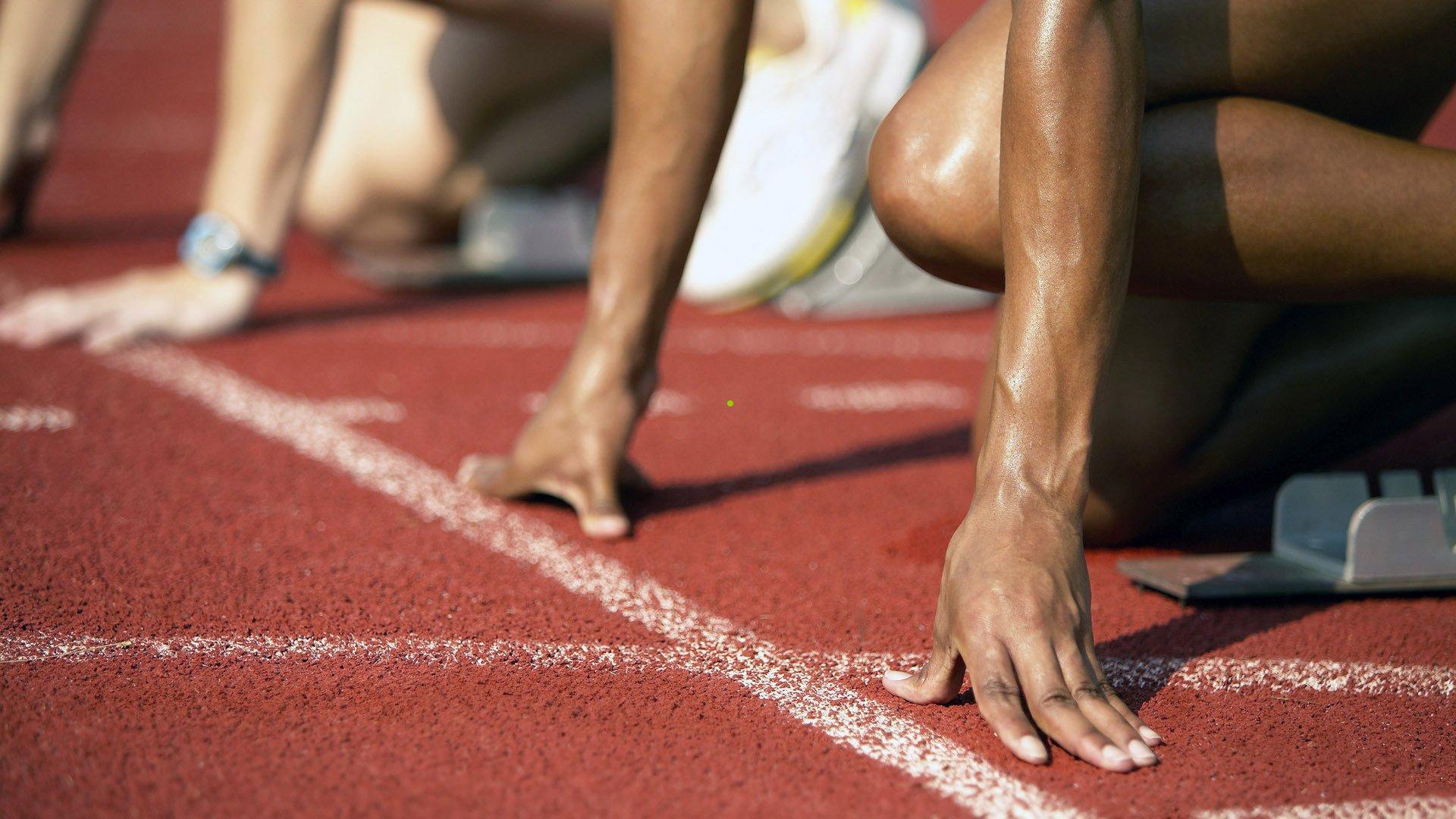 迈阿密国际训练动态，梅西领衔主力阵容积极备战，塞戈维亚因伤缺席引关注