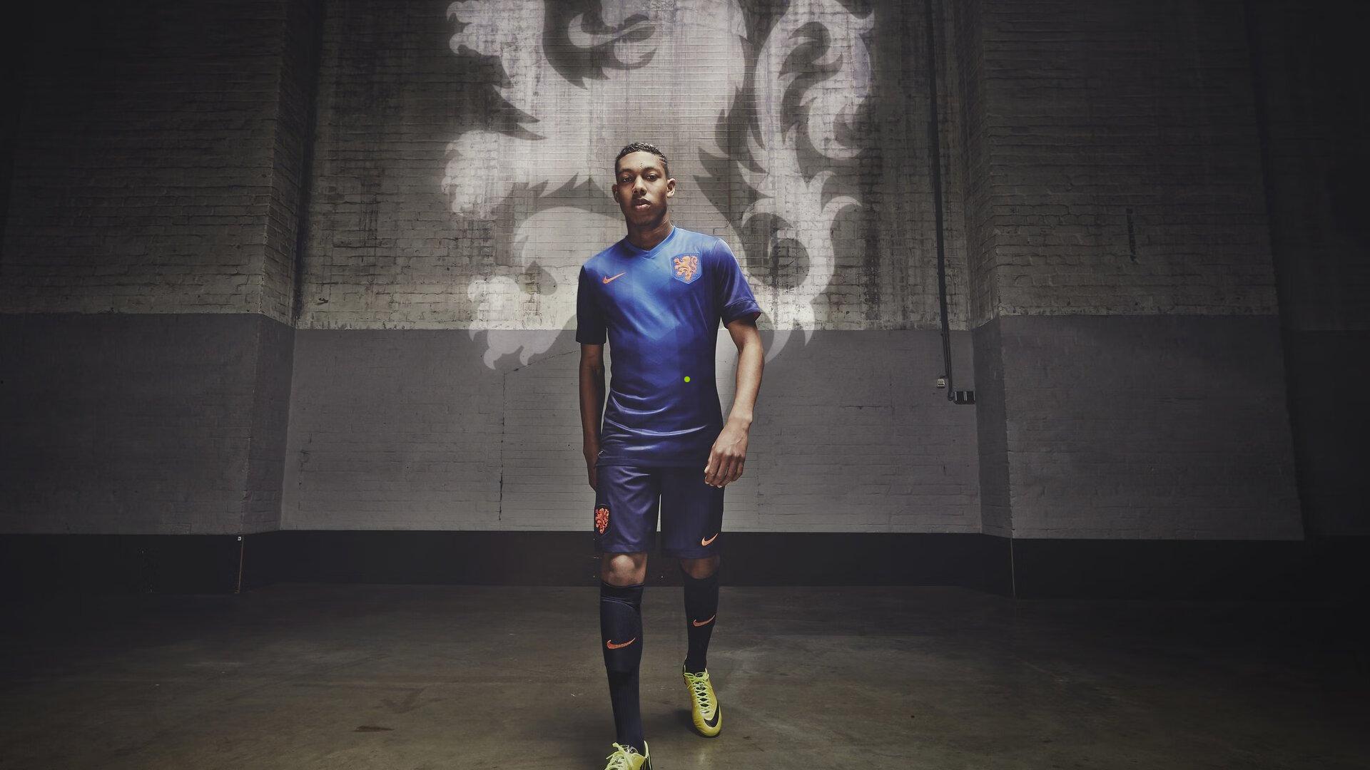 谢晖执教困境凸显中超准备期重要性,战术磨合与俱乐部稳定成赛季胜负手