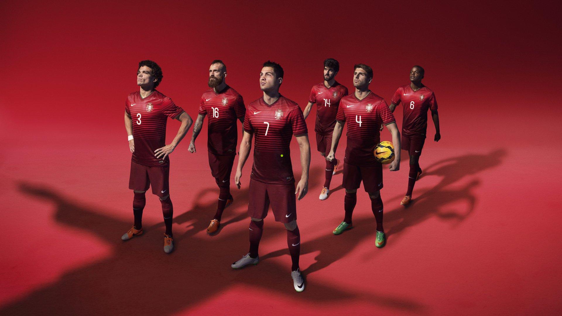 深度阿莫林专访中罕见认输,曼联定位球教练卡洛斯比我强得多